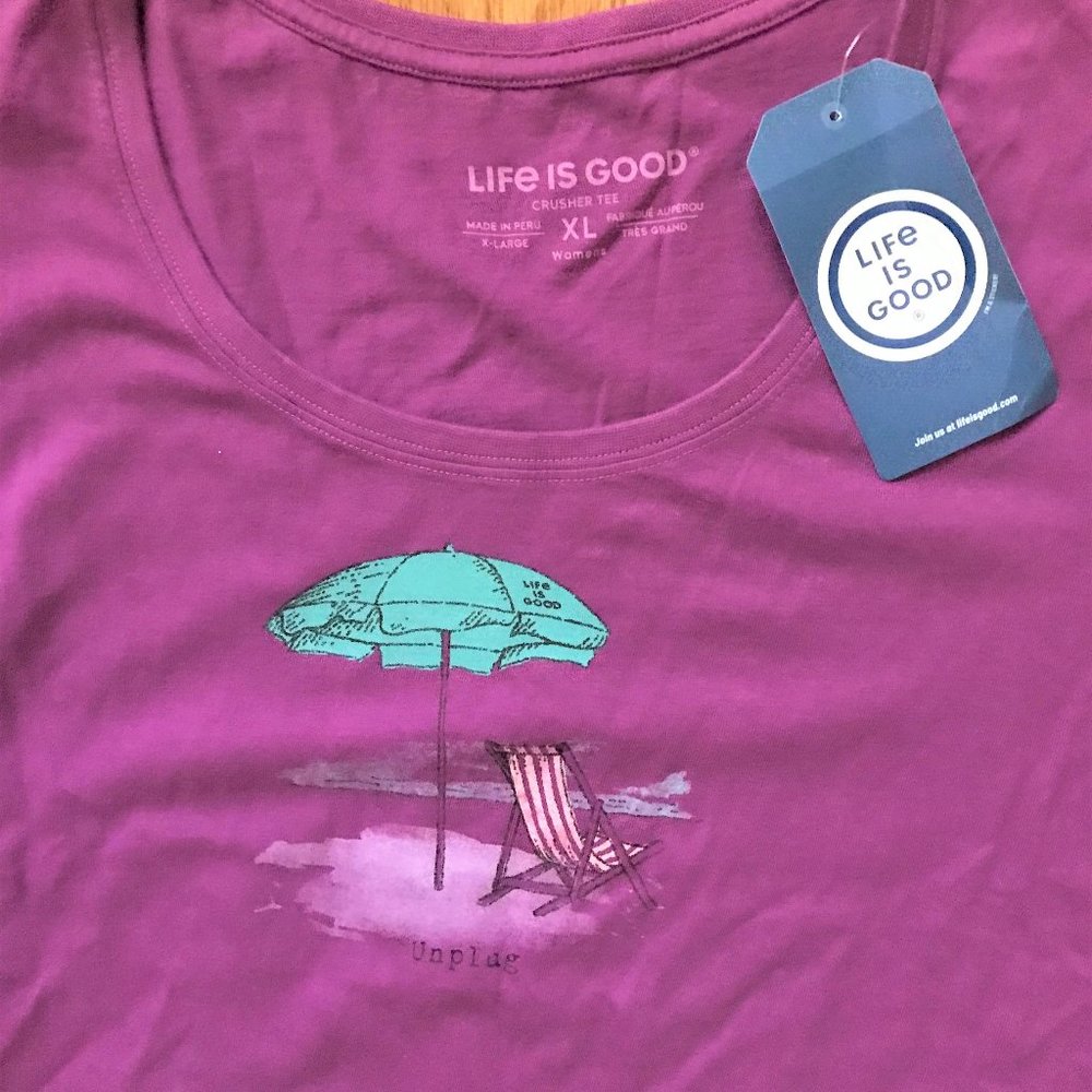 New Women's  Life Is Good Tee Shirt .